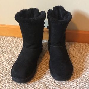 Black bailey button uggs